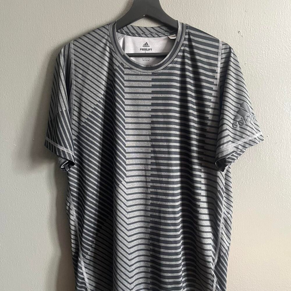 Adidas FreeLift T-Shirt | Performance Training Tee | Size Medium | Grey Graphic